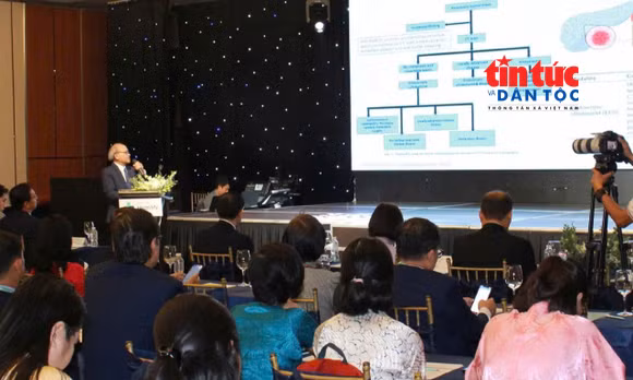 Gắn tiến bộ y khoa với chăm sóc toàn diện người bệnh