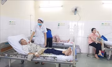 Giảm tải tuyến trên, đưa y tế chuyên sâu đến gần người dân