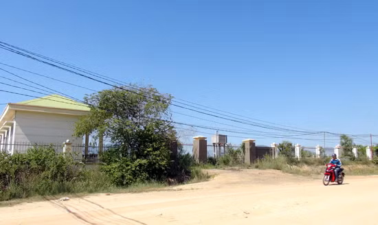 Công trình tiền tỷ... bỏ hoang ảnh 1