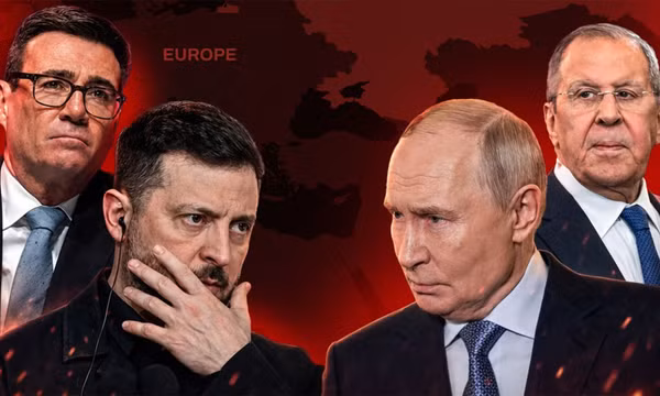 Từ trái sang: Thủ tướng Anh, Andy Burnham, Tổng thống Ukraine, Volodymyr Zelensky, Tổng thống Nga, Vladimir Putin, Ngoại trưởng Nga, Sergey Lavrov. Ảnh: Sputnik