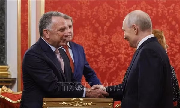 Tổng thống Vladimir Putin tiếp ông Steve Witkoff, đặc phái viên của Tổng thống Mỹ Donald Trump, tại Moskva, Nga ngày 5/9/2026. Ảnh: AA/TTXVN phát