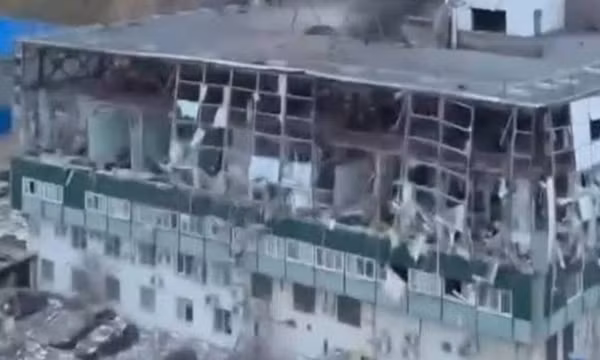 Ukraine tập kích nhà máy điện tử Nga, cả 4 sân bay Moskva ngừng hoạt động