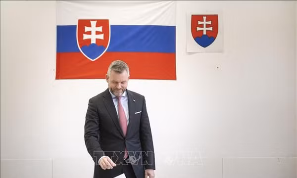 Cuộc bầu cử Slovakia tác động đến sự thống nhất của phương Tây về Ukraine?
