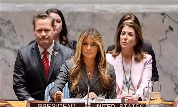 Đệ nhất phu nhân Mỹ Melania Trump chủ trì cuộc họp HĐBA LHQ về trẻ em, giáo dục và công nghệ trong xung đột. Ảnh: TTXVN phát