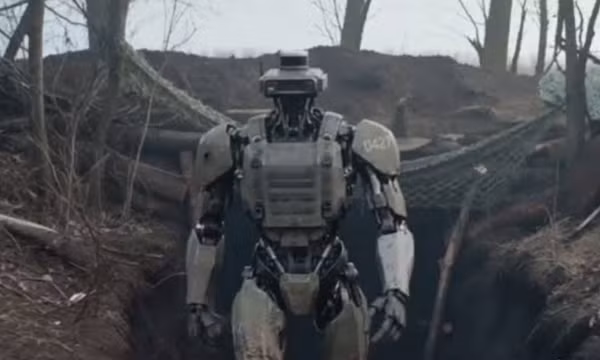 Từ drone đến robot hình người: Ukraine thử nghiệm diện mạo mới của chiến tranh