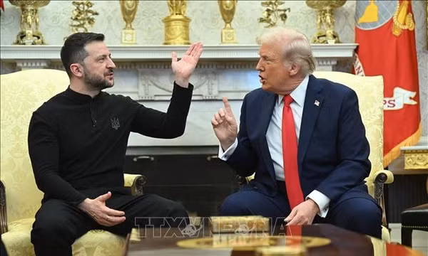 Vì sao ông Zelensky chấp nhận rủi ro, công khai đối đầu Tổng thống Trump