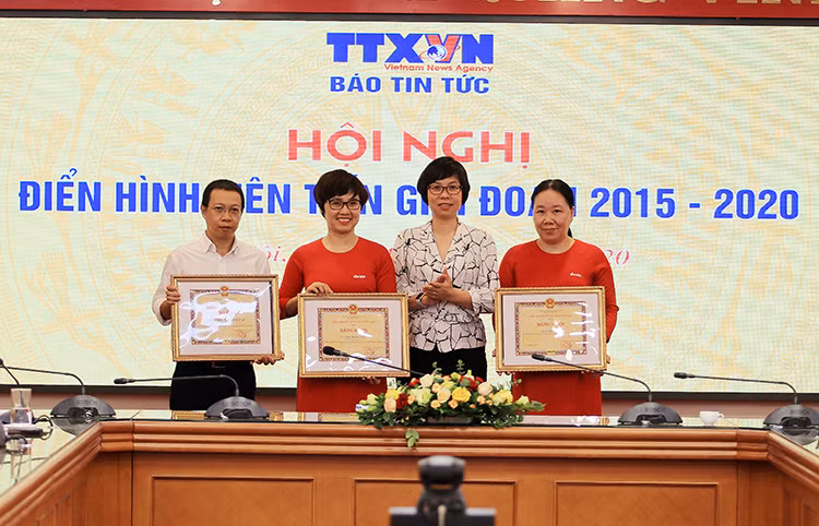 Chú thích ảnh