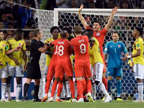 WORLD CUP 2018: Càng vào sâu, World Cup càng nhiều 'trò bẩn' ảnh 1