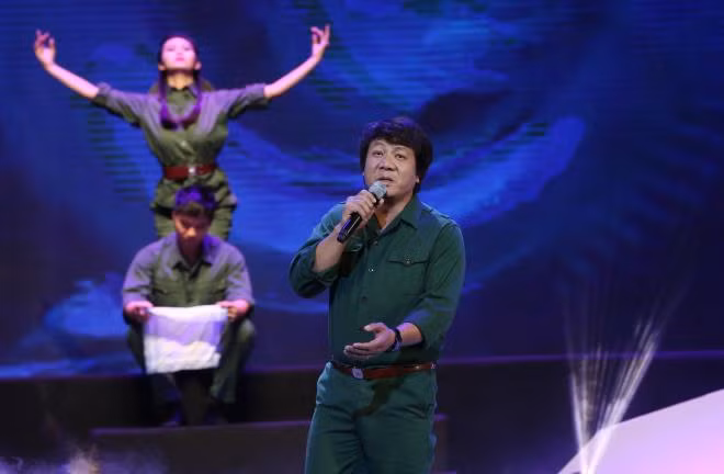 Chương trình nghệ thuật 'Bài ca không quên': Những giai điệu truyền lửa tự hào ảnh 9