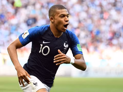 WORLD CUP 2018: Không cần 'xin phép', Mbappe đã bùng nổ và đi vào lịch sử bóng đá ảnh 1