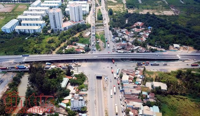 Sửa chữa vết nứt lún, trồi nhựa mặt đường cầu Mỹ Thủy sau khi thông xe 2 ngày ảnh 4