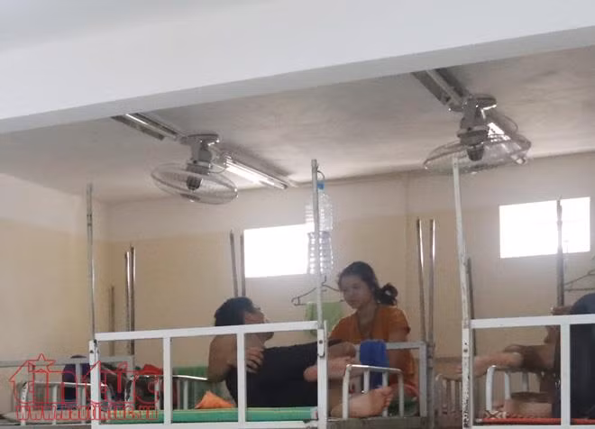 Cận cảnh khu nhà trọ bệnh viện Việt Đức chỉ 15 nghìn đồng/ngày ảnh 11