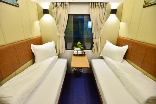 Ngành Đường sắt khai thác toa xe khoang 2 giường tuyến Bắc Nam từ ngày 9/7 ảnh 1