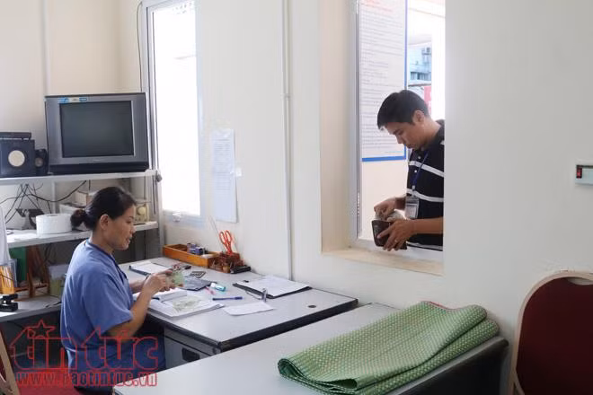 Cận cảnh khu nhà trọ bệnh viện Việt Đức chỉ 15 nghìn đồng/ngày ảnh 10