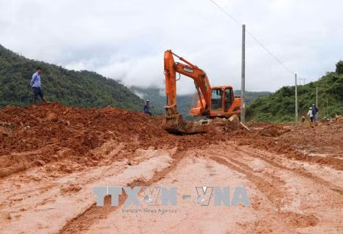 Nỗ lực thông đường sau mưa lũ ở huyện biên giới Mường Tè, Lai Châu ảnh 1