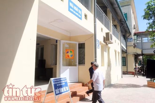 Cận cảnh khu nhà trọ bệnh viện Việt Đức chỉ 15 nghìn đồng/ngày ảnh 3