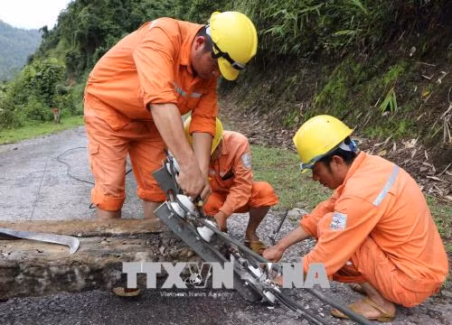 Lai Châu: 28 hộ dân bản Gia Tè vẫn bị cô lập sau lũ ảnh 1