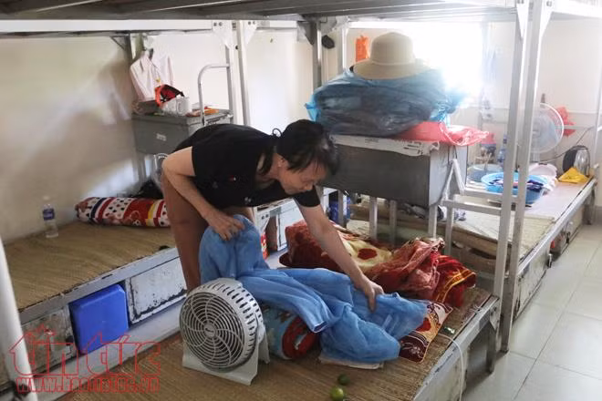 Cận cảnh khu nhà trọ bệnh viện Việt Đức chỉ 15 nghìn đồng/ngày ảnh 13