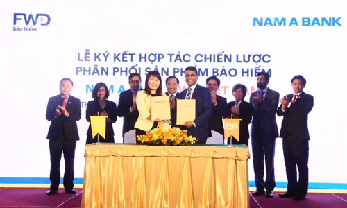 FWD và Nam Á Bank ký kết hợp tác độc quyền phân phối bảo hiểm ảnh 1