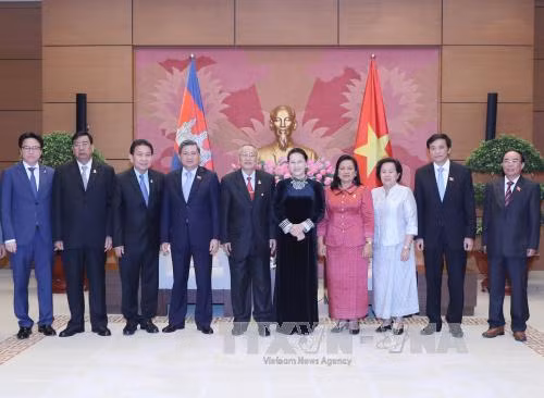 Chủ tịch Quốc hội tiếp Phó Chủ tịch thứ nhất Thượng viện Vương quốc Campuchia ảnh 2