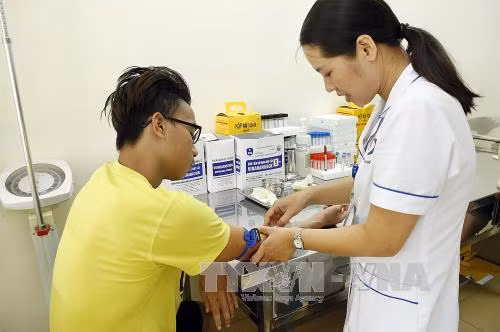 Tăng cường điều trị và chăm sóc cho người bệnh sốt xuất huyết ảnh 1