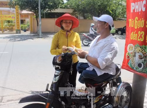Vươn lên từ đôi chân khuyết tật ảnh 1