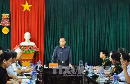 Phó Chủ tịch Quốc hội Phùng Quốc Hiển thăm hỏi nhân dân vùng lũ Mù Cang Chải ảnh 1