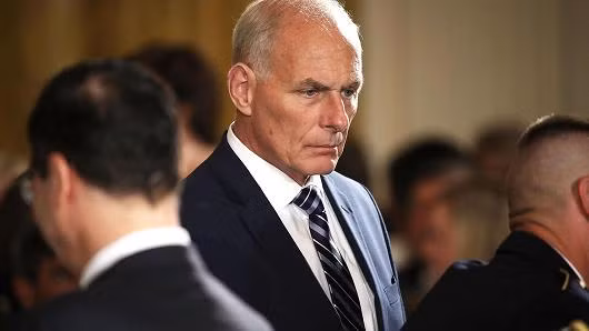 Tiết lộ nội dung cuộc nói chuyện tay đôi giữa tân Chánh Văn phòng Nhà Trắng và ông Trump ảnh 1