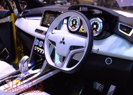Chiêm ngưỡng ‘con lai’ Mitsubishi XM concept tại triển lãm ô tô Việt Nam 2017 ảnh 6