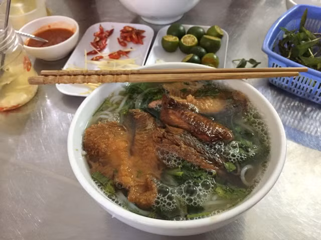 Chọn Côn Sơn cổ kính và Đảo Cò yên bình để khám phá xứ Đông ảnh 25