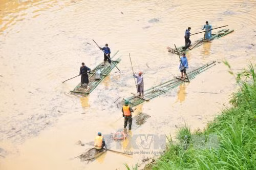 Yên Bái nỗ lực tìm kiếm 10 người mất tích trong lũ dữ ảnh 1