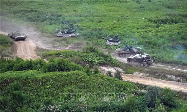 Xe tăng quân sự tham gia diễn tập tại khu vực Sakhalin, vùng Viễn Đông Nga. Ảnh tư liệu: AFP/ TTXVN (Không được phép chia sẻ và sử dụng bởi bên thứ ba)