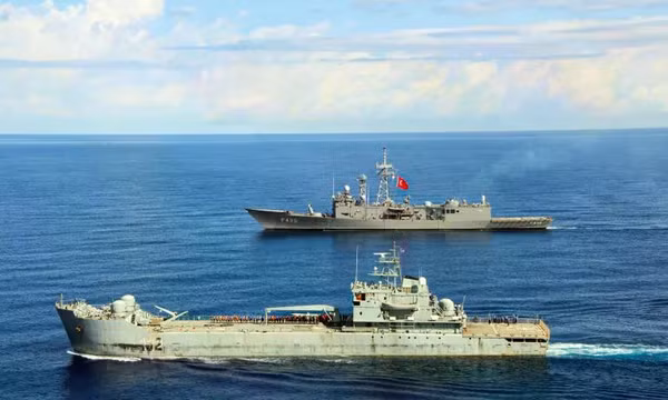 Lực lượng hải quân Libya và Thổ Nhĩ Kỳ đã tiến hành cuộc tập trận quân sự chung trên Địa Trung Hải tại Tripoli, Libya năm 2022. Ảnh: Anadolu