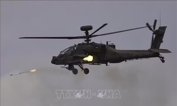 Trực thăng AH-64E Apache của Mỹ. Ảnh tư liệu: AFP/TTXVN (Không được phép chia sẻ và sử dụng bởi bên thứ ba)