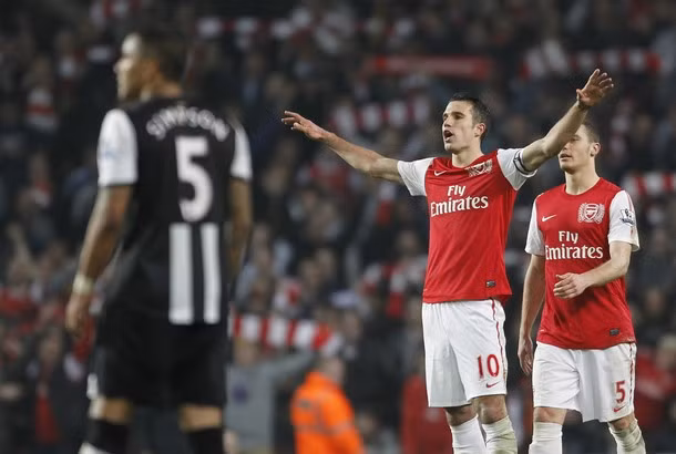 Arsenal: Kìa "nòng pháo" vẫn vươn lên trời cao ảnh 1