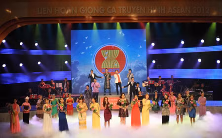 Liên hoan giọng hát Truyền hình ASEAN: Ca sĩ Đức Tuấn được vinh danh ảnh 6