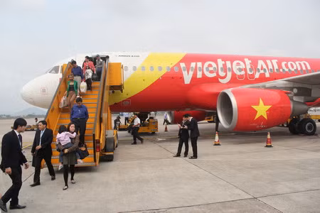 VietJetAir bảo trợ vận chuyển cho “Bước nhảy hoàn vũ 2012” ảnh 1