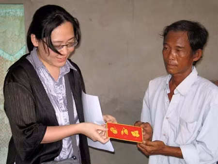 TTXVN tặng nhà tình thương cho nạn nhân chất độc da cam ảnh 1