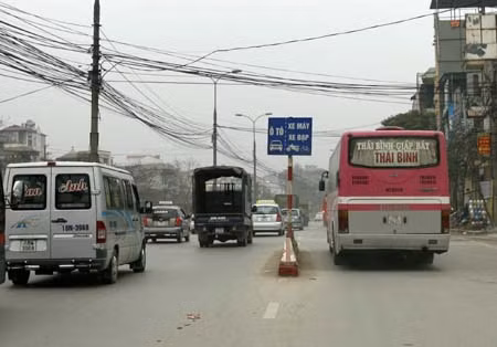 'Phá sản' kế hoạch phân làn ở Hà Nội ảnh 1