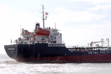 Tàu Petro Pacific 1 mắc cạn tại biển Bình Thuận ảnh 4
