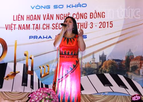  Thi văn nghệ người Việt ở Séc: Nhiều gương mặt nổi trội ảnh 2