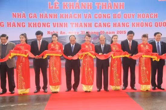 Cảng hàng không Vinh thành cảng hàng không quốc tế ảnh 1