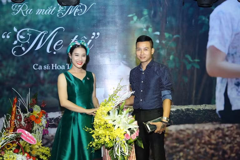Vợ ca sĩ Việt Hoàn quyết tâm "dấn thân" vào showbiz ảnh 8