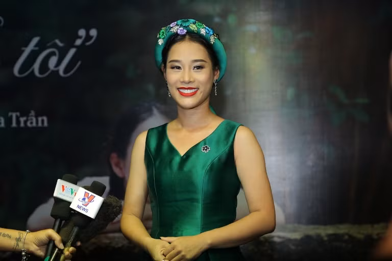 Vợ ca sĩ Việt Hoàn quyết tâm "dấn thân" vào showbiz ảnh 10