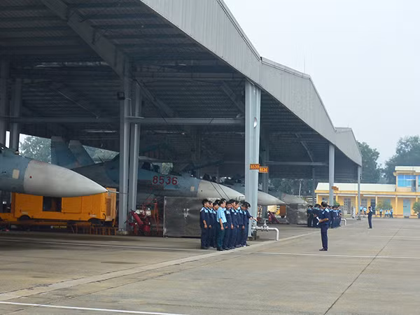 Su-30MK2 lại tung cánh bảo vệ bầu trời Tổ quốc ảnh 2