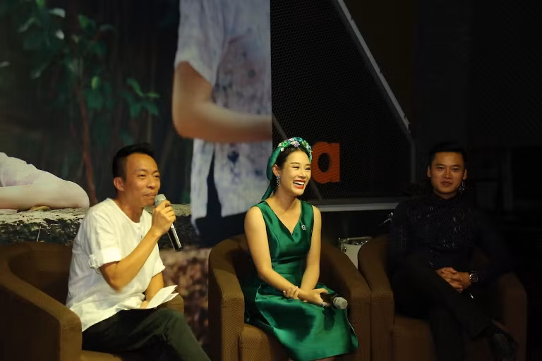 Vợ ca sĩ Việt Hoàn quyết tâm "dấn thân" vào showbiz ảnh 9