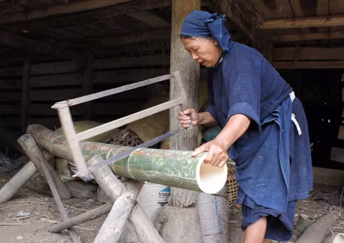 Nghề làm hương của người Nùng ảnh 5