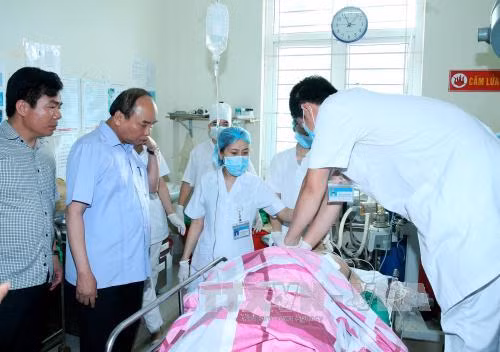 Thủ tướng thăm nạn nhân, chỉ đạo giải quyết vụ bắn lãnh đạo tỉnh Yên Bái ảnh 1