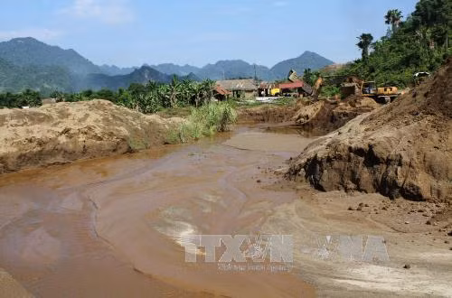 Dừng khai thác tuyển rửa quặng tại mỏ mangan Phúc Sơn ảnh 1