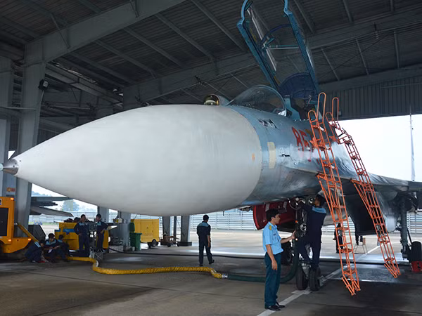 Su-30MK2 lại tung cánh bảo vệ bầu trời Tổ quốc ảnh 3
